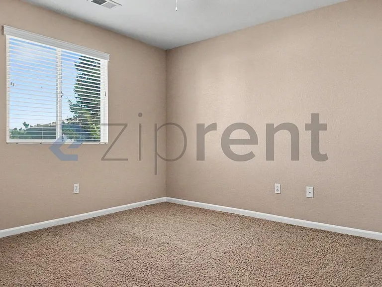 9749 Shanelyn Way — Photo 43