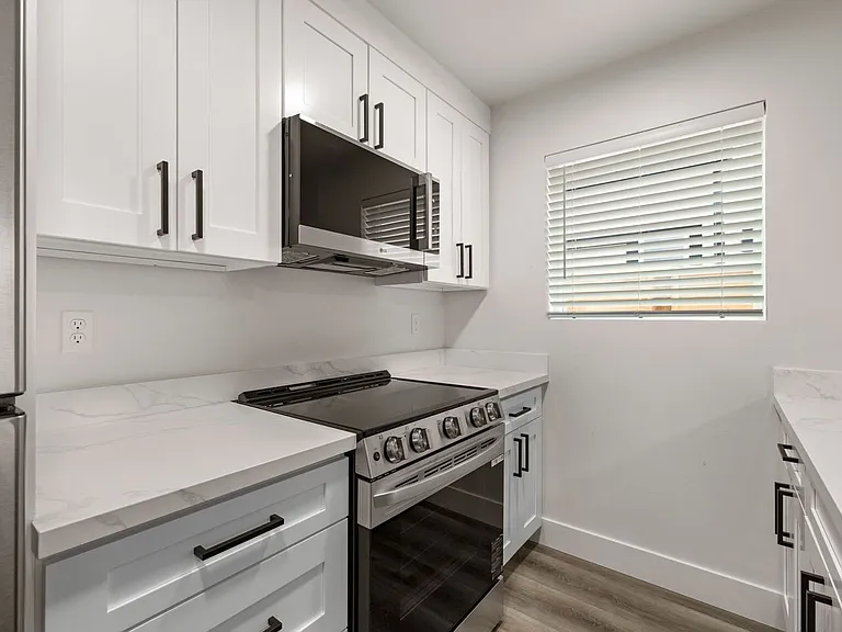 1129 Fawcett Ave #C — Photo 1