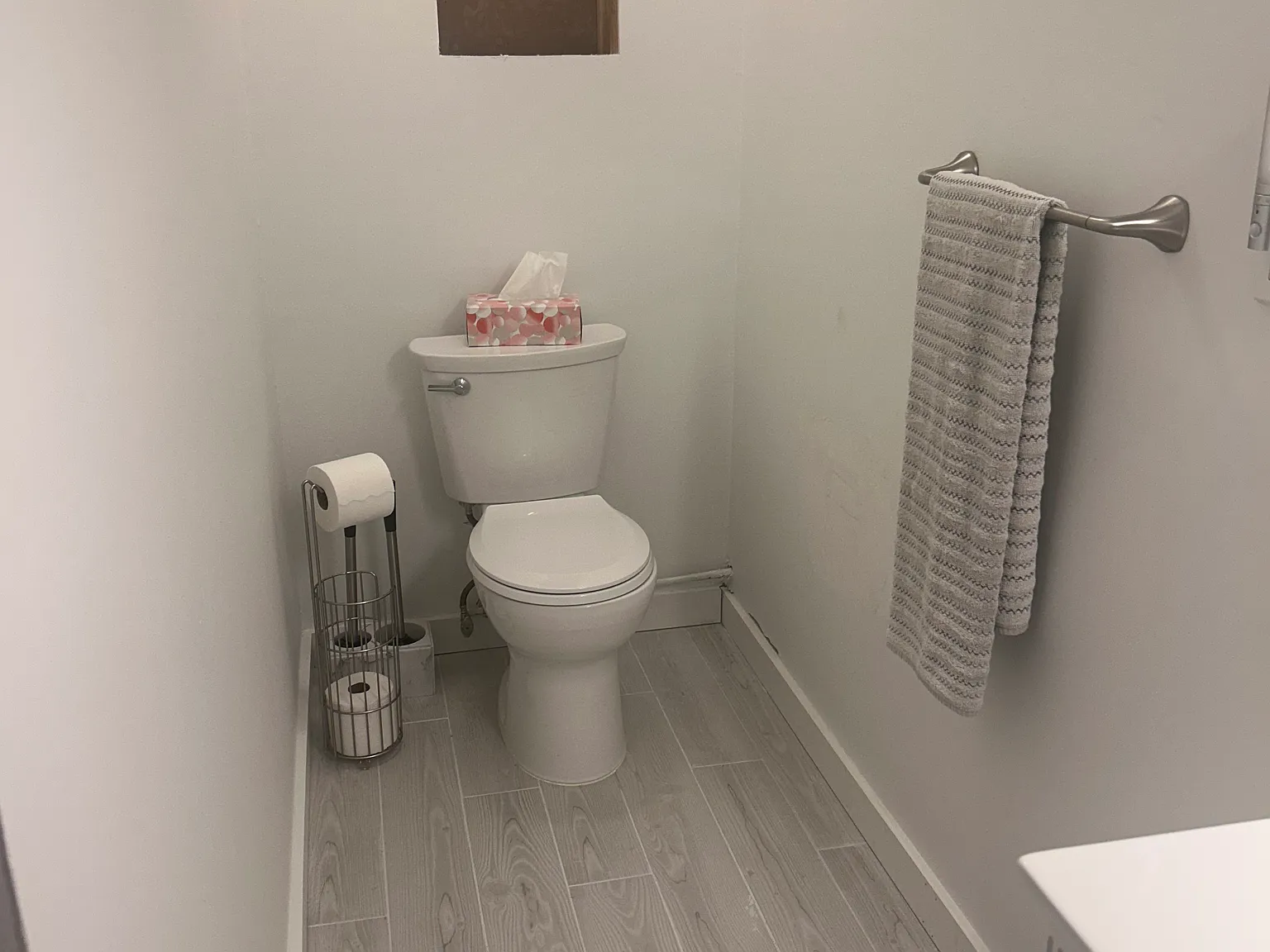 3 bed, 2100 sqft, $1,300 — Photo 4