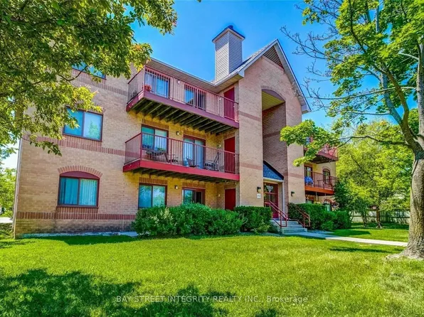 1498 Pilgrims Way #234, Oakville, ON L6M 3G9