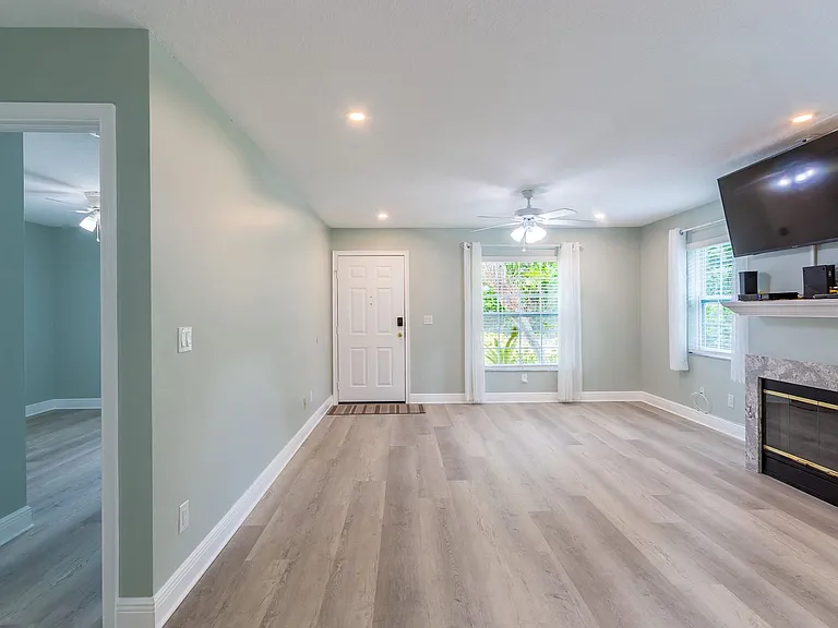 355 23rd Ave SW — Photo 10