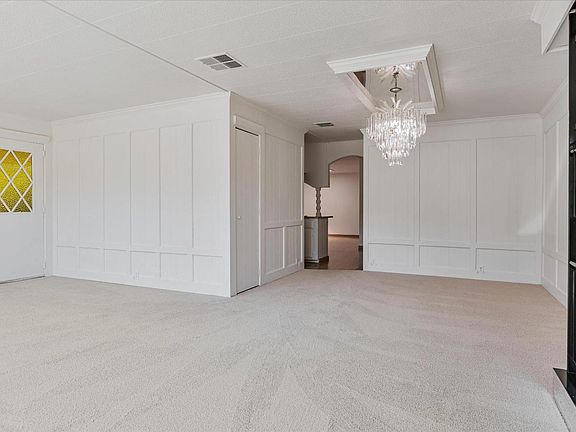 4th image of 352 Acadia Lane