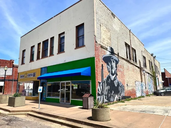 104 E 2nd St, Clarksdale, MS 38614