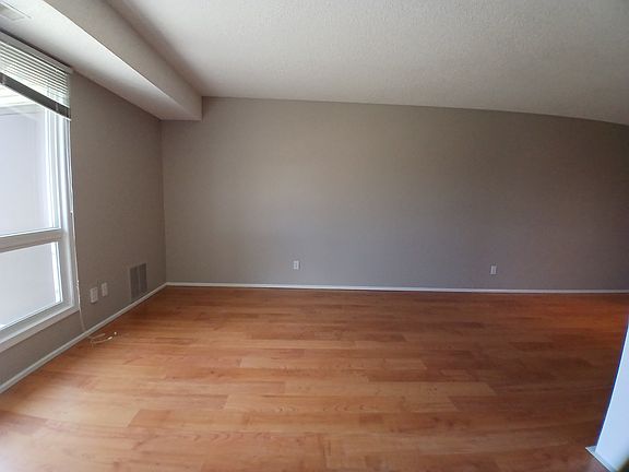5th image of 2081 Saddleback Rd NW