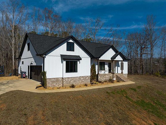 2nd image of 295 Oak Valley Dr
