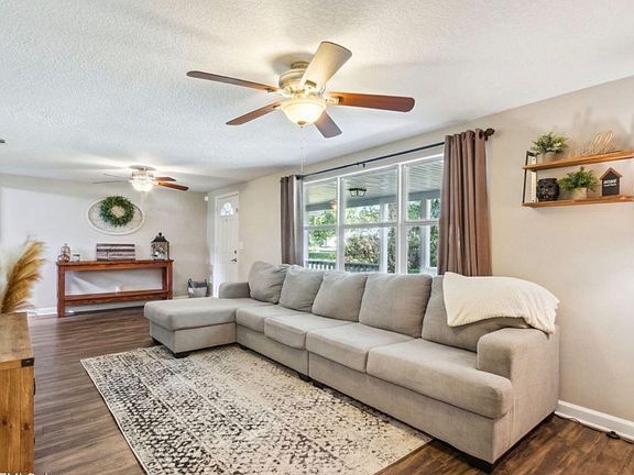 3rd image of 13660 Dunn Creek Rd #A