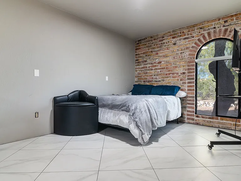 1101 W Roller Coaster Rd — Photo 43