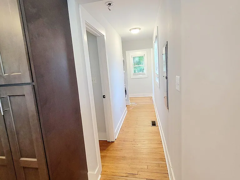 805 Coleman St — Photo 11