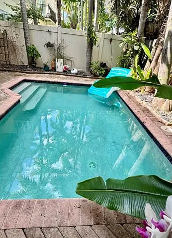 808 N Victoria Park Rd — Photo 11