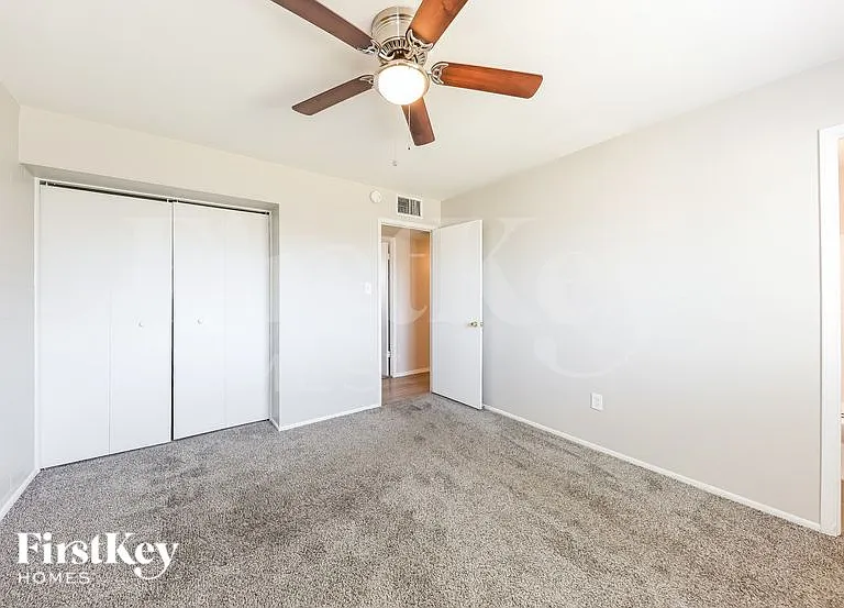 5037 W Krall St — Photo 7