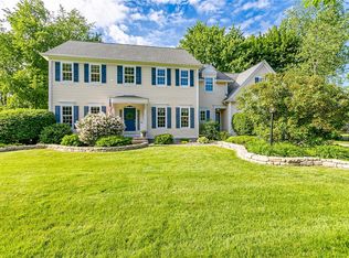 500 Sandystone Cir, Webster, NY 14580