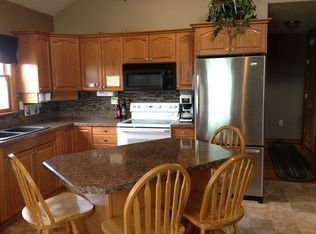 8502 Military Rd, Dubuque, IA 52003