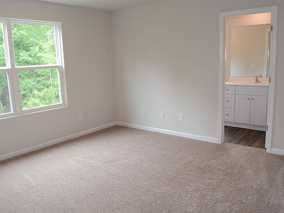 5th image of 258 Yorktown Ln #1