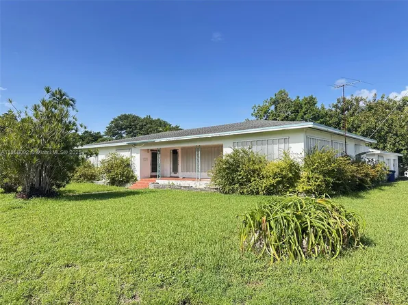 102 SW 1st Ave, Hallandale, FL 33009