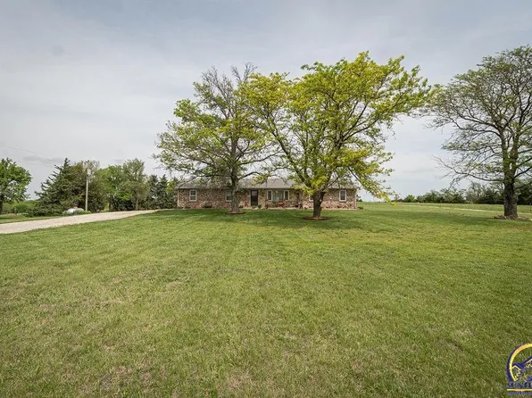 13986 134th Rd, Hoyt, KS 66440
