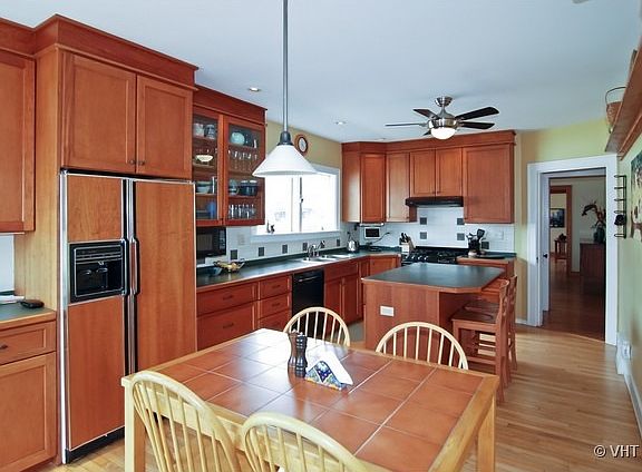 4th image of 547 N Taylor Ave