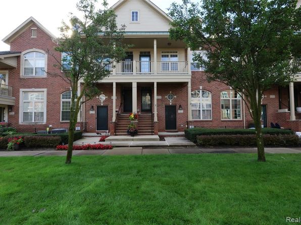 129 E Bay Dr