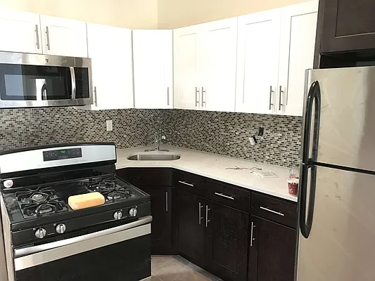 Rented by Zuz Realty | media 17