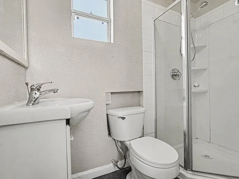 5105 N Rohn Ave #5105 — Photo 17