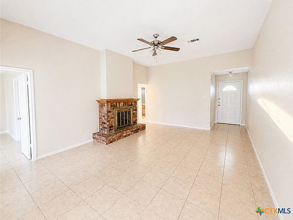 4th image of 208 Appaloosa Dr