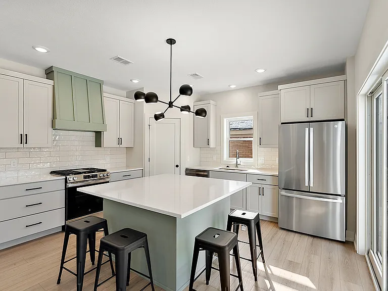 581 S Shore Dr — Photo 10