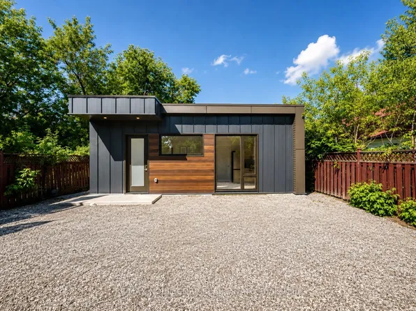 6 Evandale Rd, Toronto, ON M1L 3S1