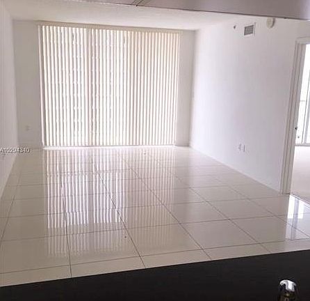 2nd image of 1750 N Bayshore Dr APT 4105