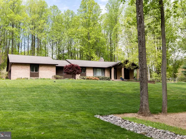 12140 Heneson Garth #B, Owings Mills, MD 21117