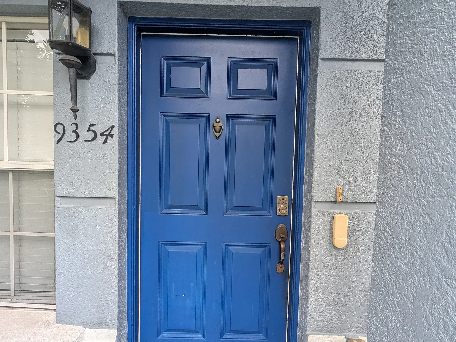 2 bed, 2.5 bath, 987 sqft, $1,845 — Photo 1