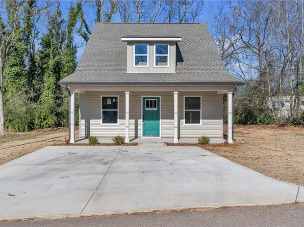 108 Oak St, Belton, SC 29627