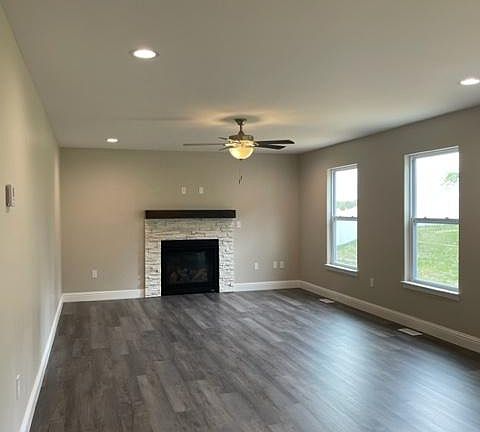 5th image of 1811 Crimson Oak Dr