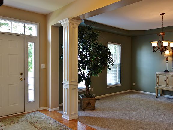 2nd image of 643 Princeton Ln