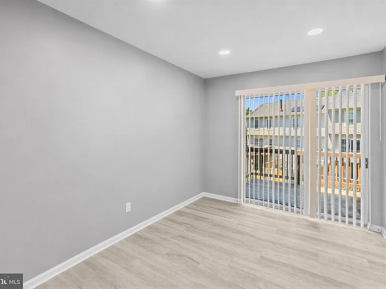 743 Saint Michaels Dr — Photo 13