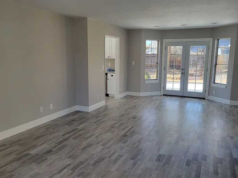 1272 Skylark St — Photo 4