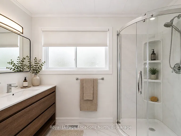 258 4th St W — Photo 11