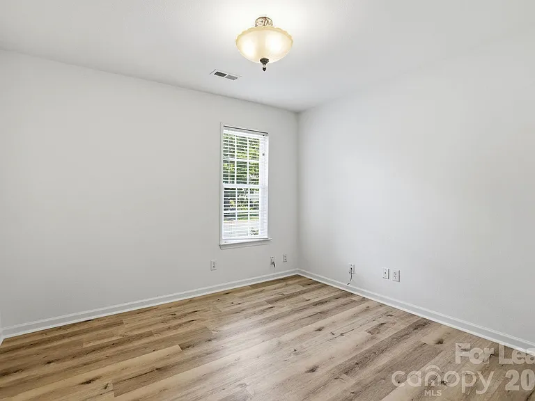 9501 Constitution Hall Dr — Photo 7