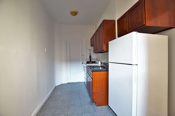 Rented by NYC Realty Brokers LLC | media 51