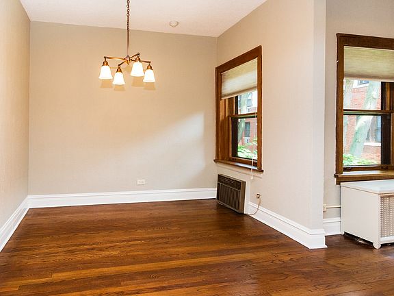 5th image of 821 Lake St APT 2S