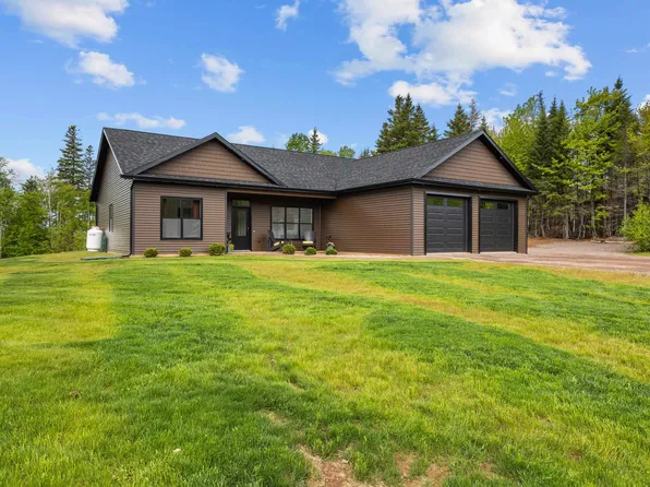 225 Shady Acres Dr, Charlotte Parish, PE C1E 2X4