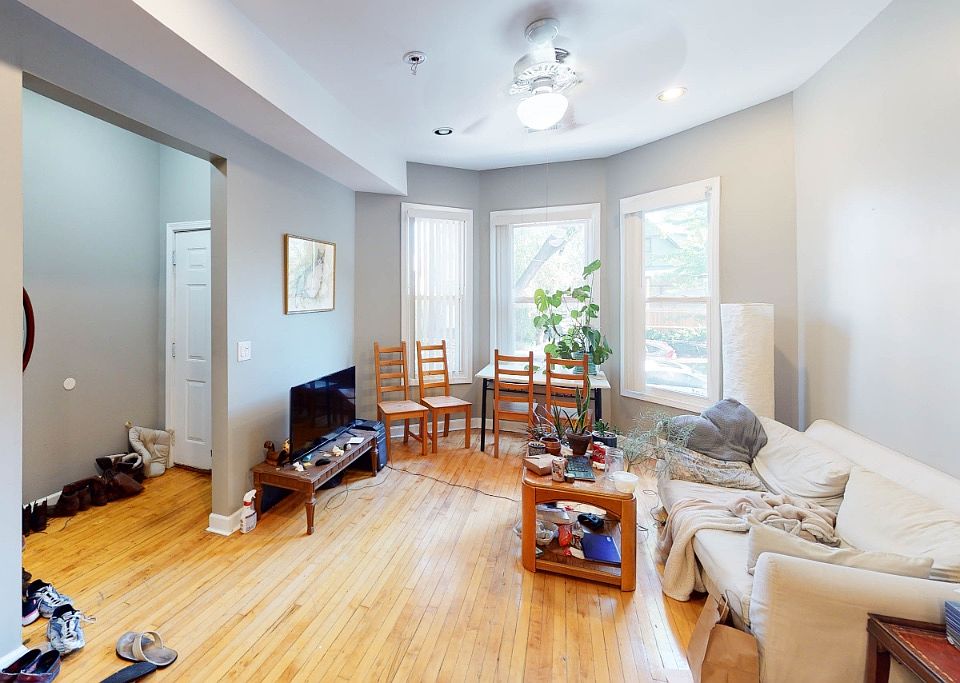 1st image of 3528 W Palmer St #1