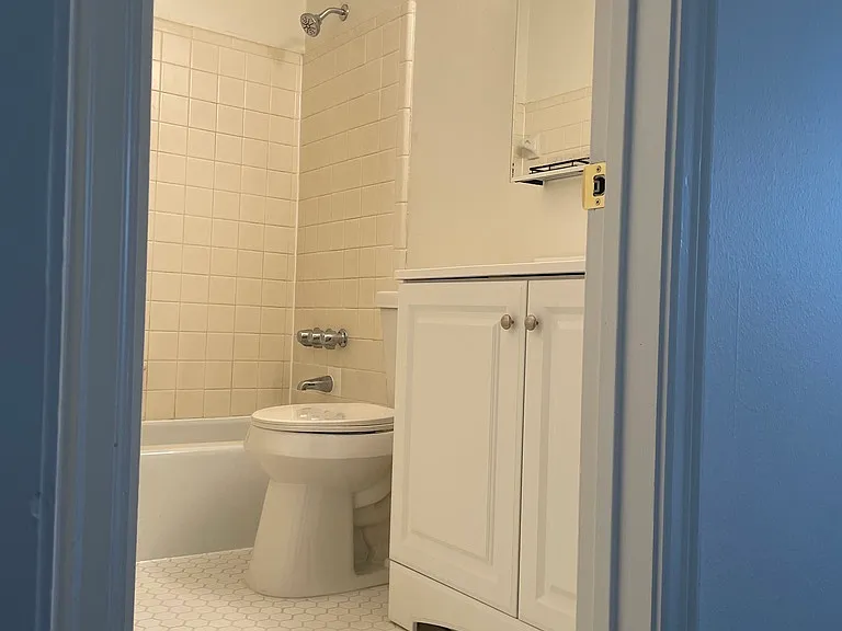 872 Arlington Ave #12 — Photo 16
