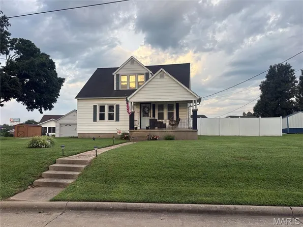 1606 Old Saint Marys Rd, Perryville, MO 63775