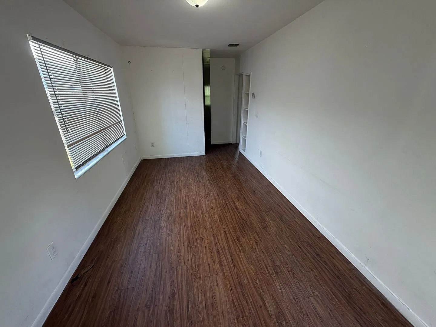 2 Bedroom, 1 Bath Duplex Across from Boone High School Available Now! — Photo 3