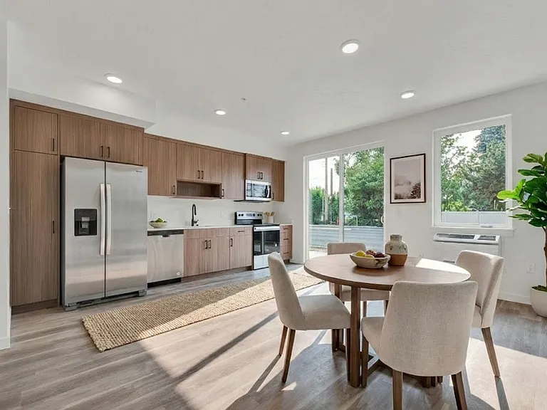 Veazey Park Apartments — Photo 50