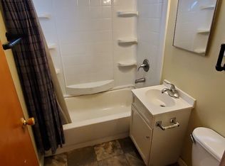 1414 43rd St, Moline, IL 61265