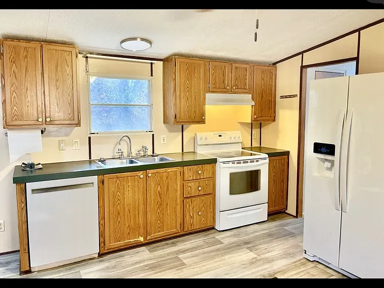 1306 Lawrenceburg Hwy — Photo 4
