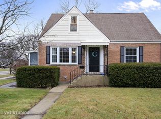 240 E Taylor Rd, Lombard, IL 60148