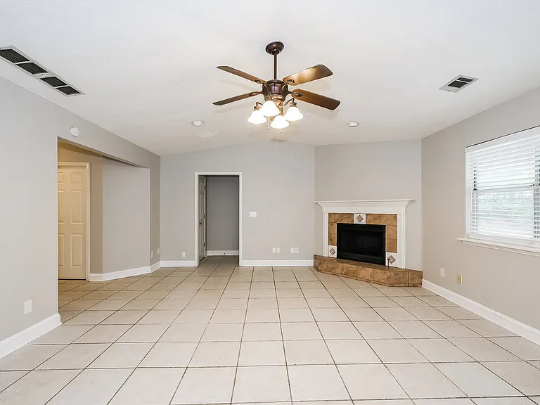 831 Jefferson Dr SW — Photo 5