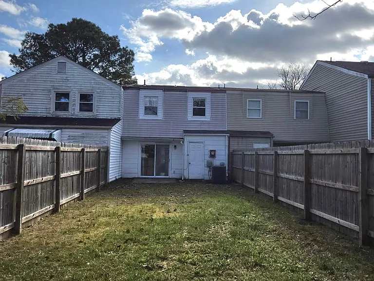 5602 Banbury Ct — Photo 20