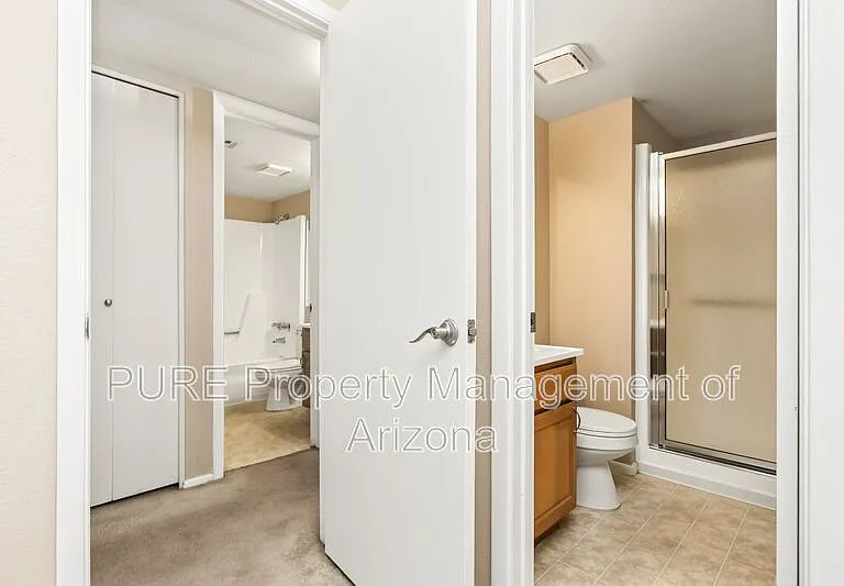 1224 E Evergreen St #102 — Photo 29